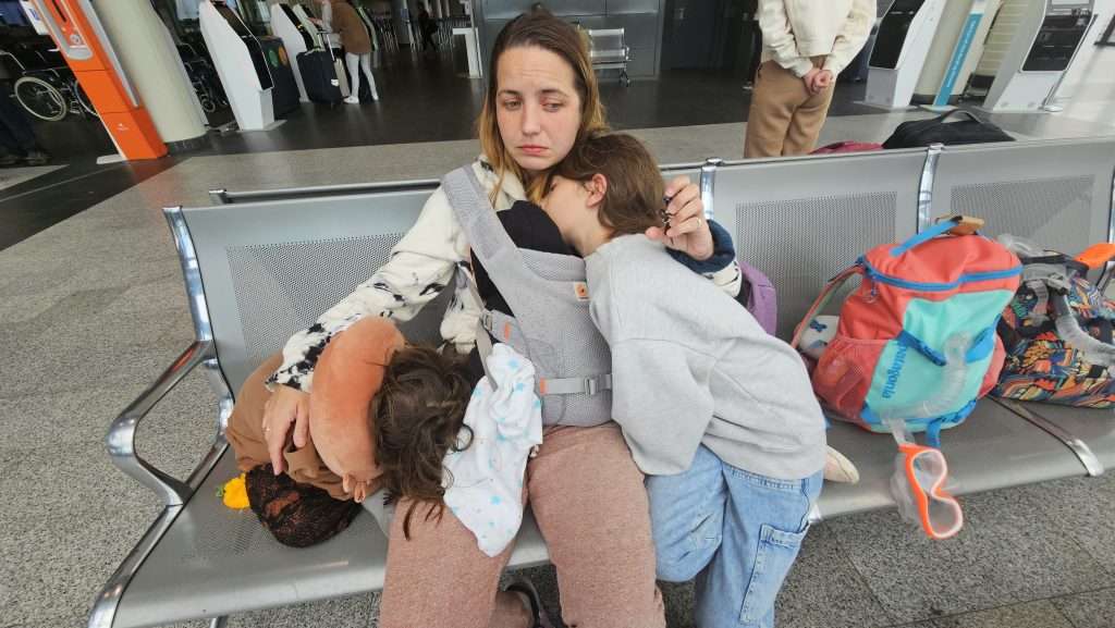 Боряна Ангелова с децата си