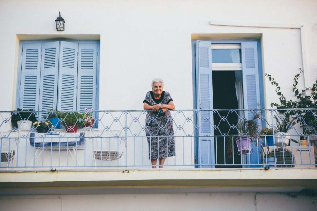 баба на тераса